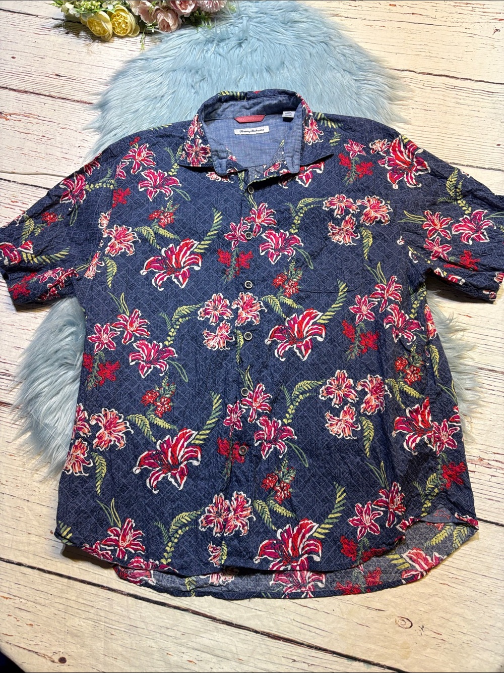 Tommy Bahama Navy Blue Floral Hibiscus  Hawaiian Button-Down Shirt sz L
